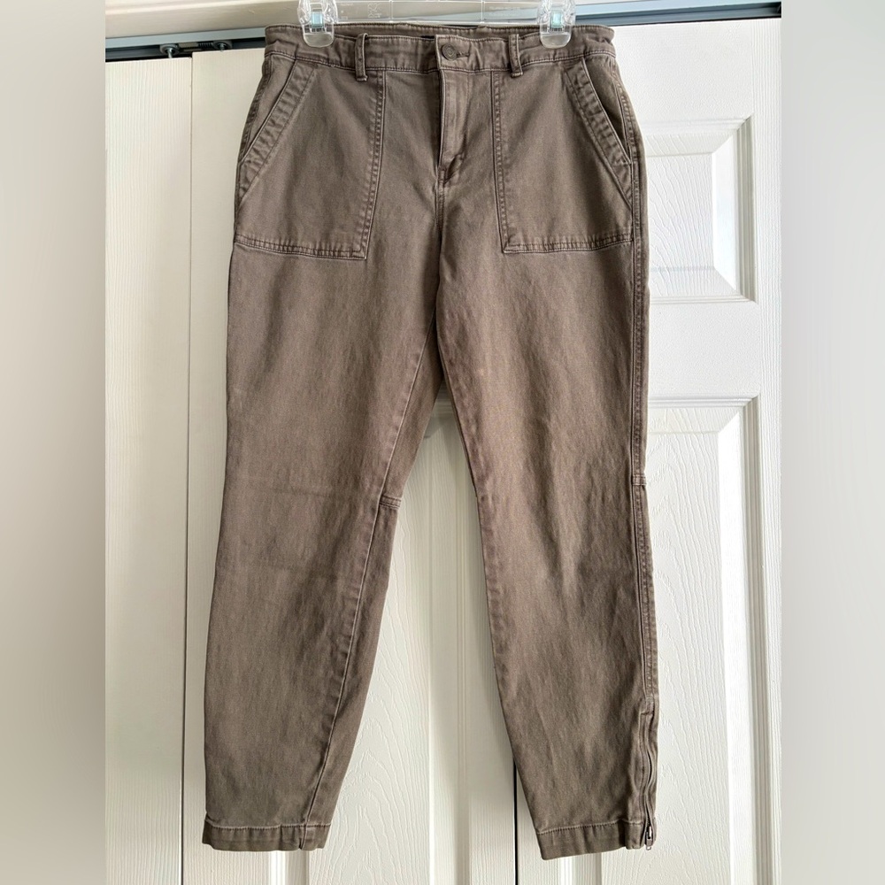 Gap cropped ankle jeans